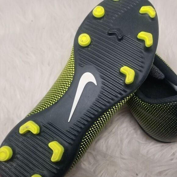 NIKE KLEATS. SIZE 5Y. - Picture 14 of 16